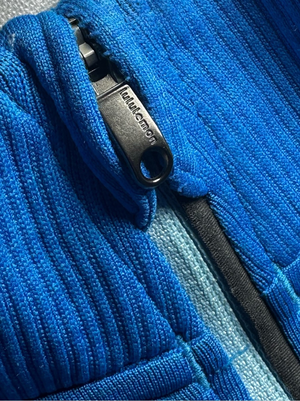 Lululemon Mens Medium Metal Vent Tech Long Sleeve 1/4 Zip Pullover Running Blue - Picture 6 of 13